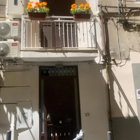 Daire Viky House Chiaja 1 *