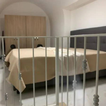 Апартаменты Viky House Chiaja 1 Неаполь