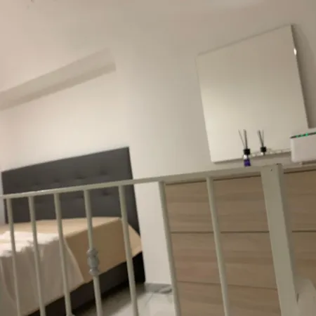 Viky House Chiaja 1 * Неаполь